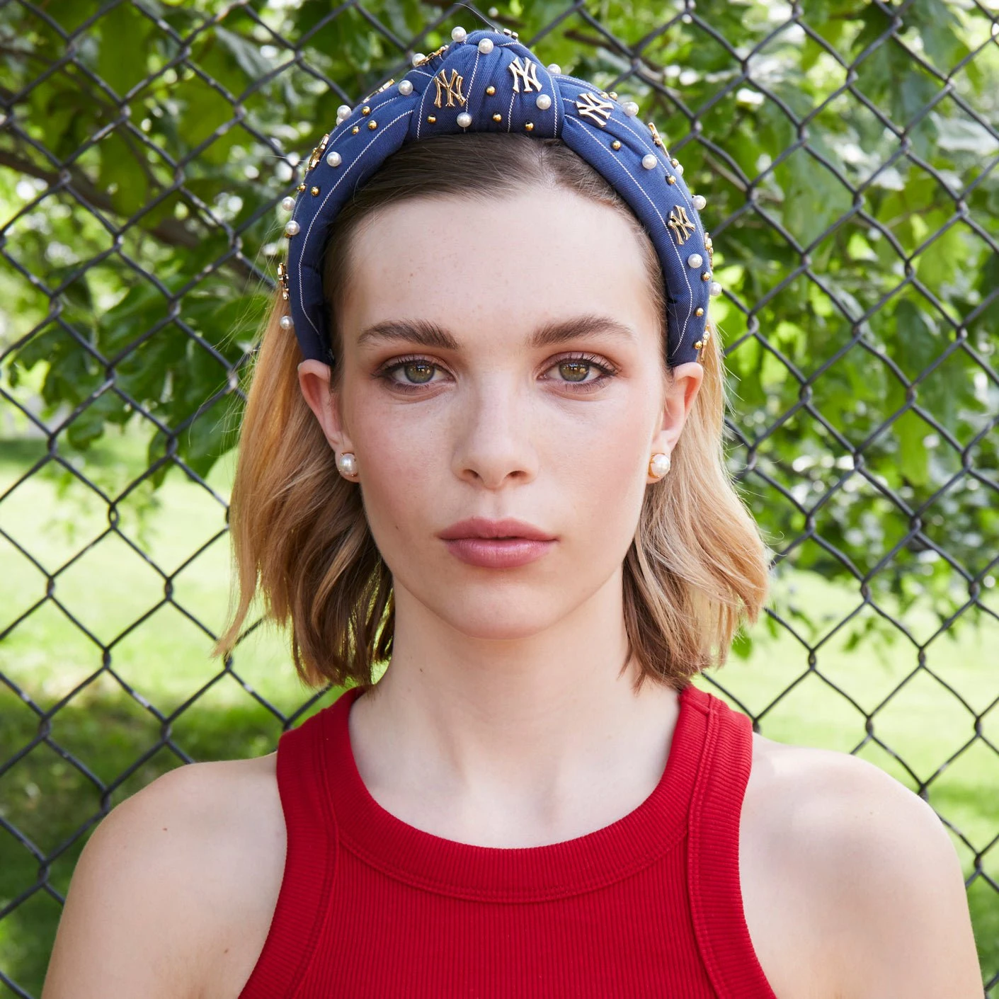 NAVY NY YANKEES EMBELLISHED KNOTTED HEADBAND 2 NAVY NY YANKEES EMBELLISHED KNOTTED HEADBAND - Image 2