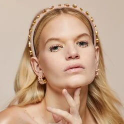 JUNE ALEXANDRITE HEART MIXED CRYSTAL VELVET GIGI HEADBAND -Lele Sadoughi Shop lele sadoughi headbands one size alexandrite alexandrite heart mixed crystal velvet gigi headband 34610183045282