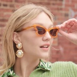 BLONDE TORTOISE PEGGY SUNGLASSES -Lele Sadoughi Shop lele sadoughi sunglasses blonde tortoise peggy sunglasses 35725426917538