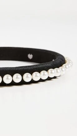 Lele Sadoughi Pearl Embellished Velvet Gigi Headband -Lele Sadoughi Shop leles3068312164 1661268671389 2 0. UX357 QL90