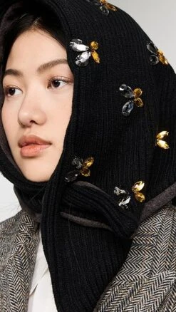 Lele Sadoughi Embellished Bonnet Scarf -Lele Sadoughi Shop leles3070012164 1665787981085 2 0. UX357 QL90