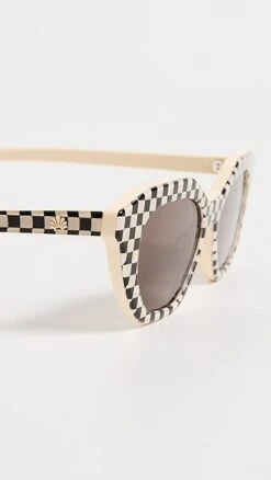 Lele Sadoughi Palm Springs Sunglasses -Lele Sadoughi Shop leles307381f421 1678398810592 2 0. UX357 QL90